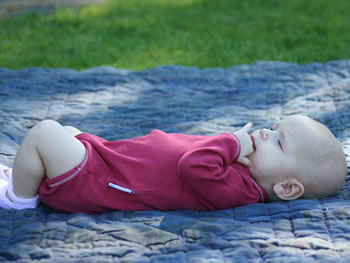 long sleeve bodysuit : snug organic cotton babywear